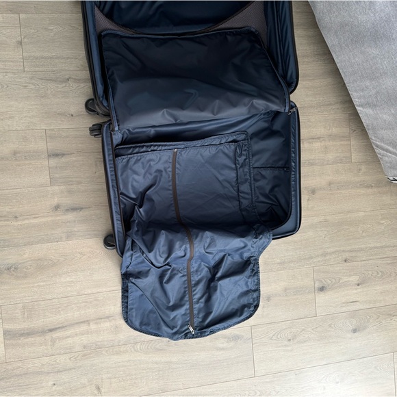 Alpha Tumi Extended Weekend 4 Wheeled Packing Case - Picture 5 of 6